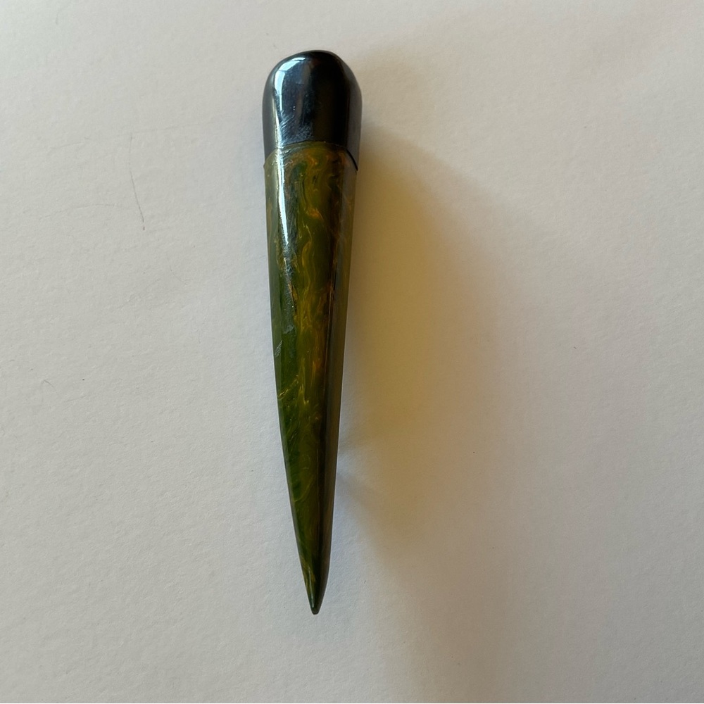 Lapel pin